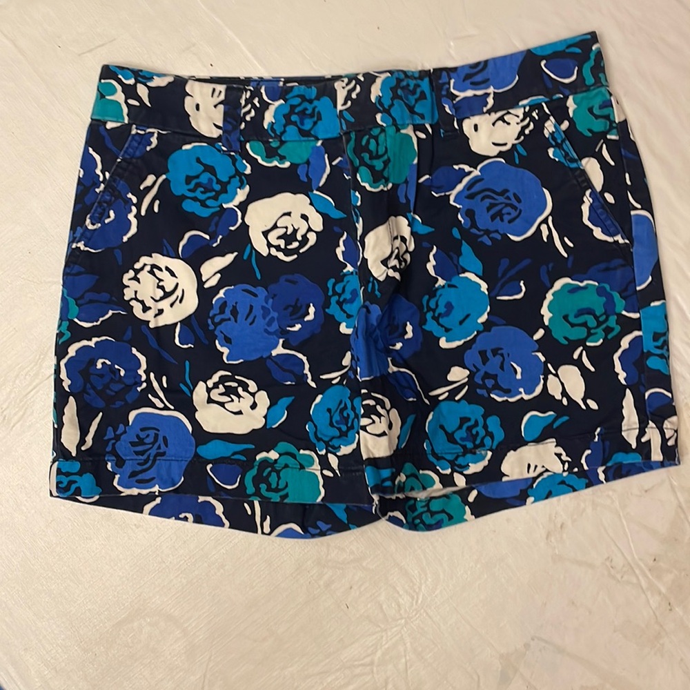 Tommy Hilfiger shorts. Size 6.